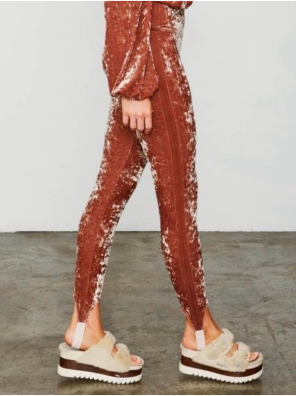 Hah Velvet Stirrup Leggings